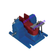螺旋定心夹紧铣床夹具